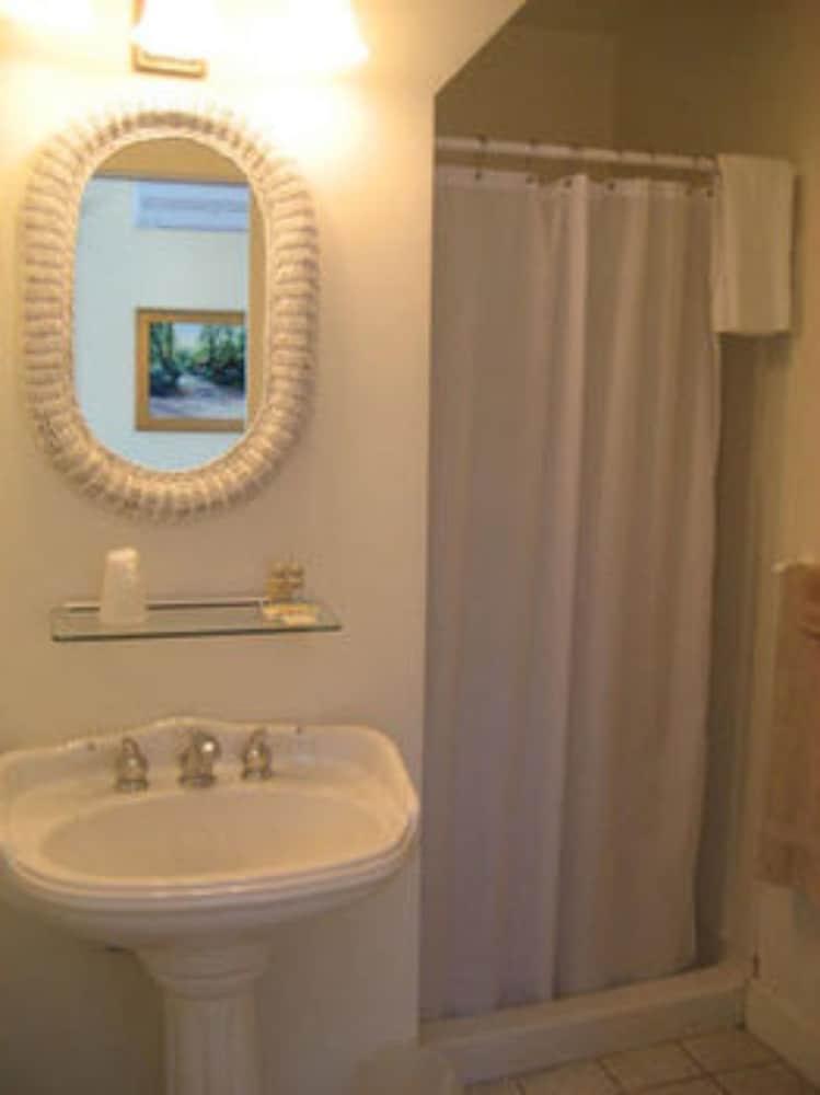 Admiral'S Landing (Adults Only) Bed & Breakfast Provincetown Dış mekan fotoğraf