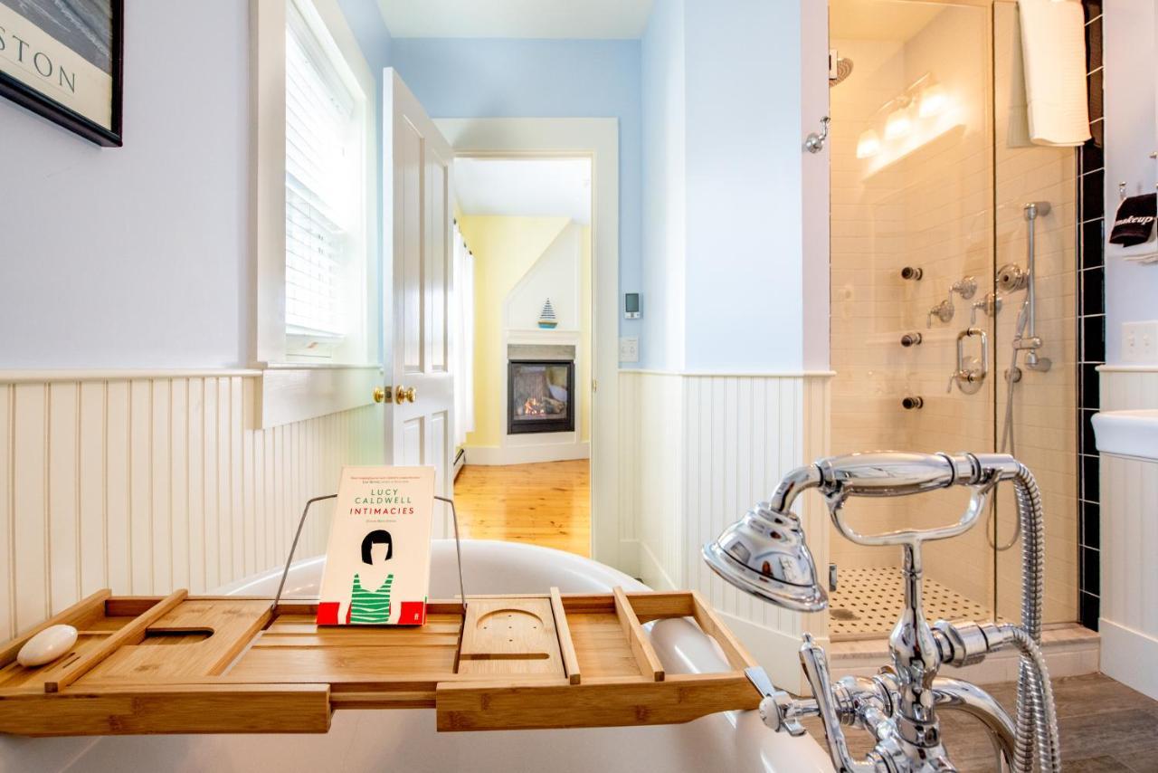 Admiral'S Landing (Adults Only) Bed & Breakfast Provincetown Dış mekan fotoğraf