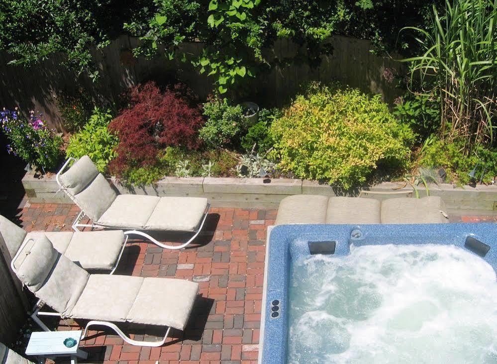 Admiral'S Landing (Adults Only) Bed & Breakfast Provincetown Konforlar fotoğraf